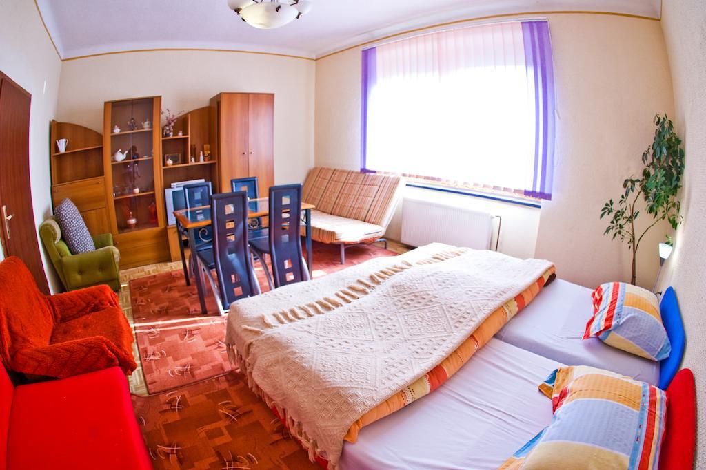 Guest House Pikapolonca Maribor Pokoj fotografie